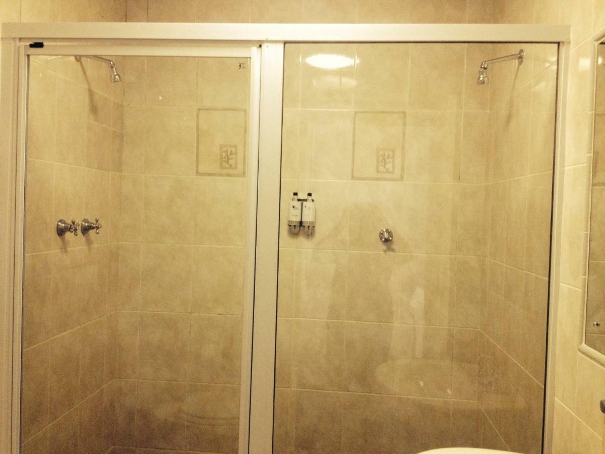 Smart Villa Guest House 이스트런던 외부 사진